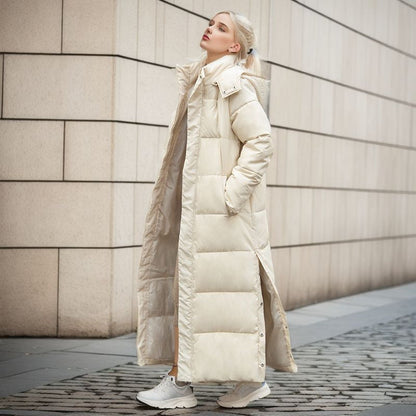 Long quilted coat with hood and thick padding